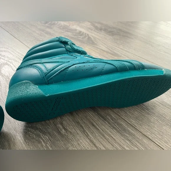 Reebok Turquoise High-Top Sneakers - Picture 4 of 5